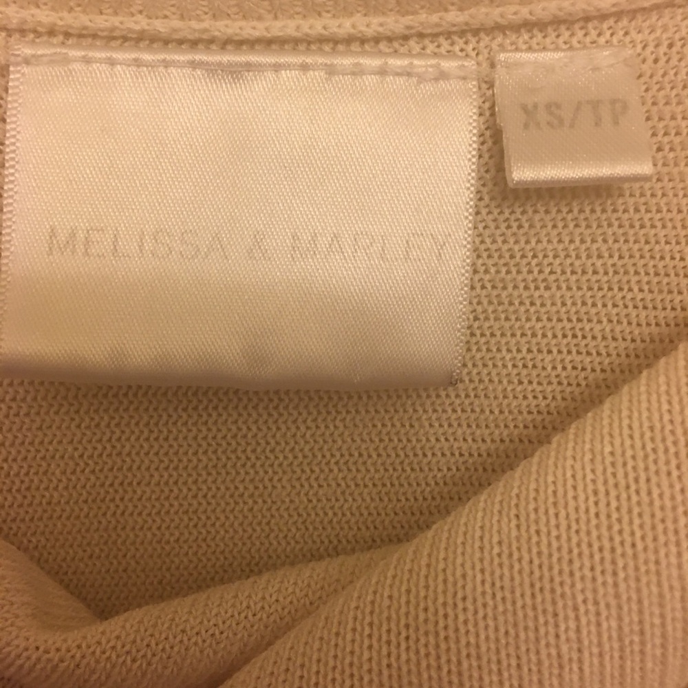 Sweater - Picture 8 of 8